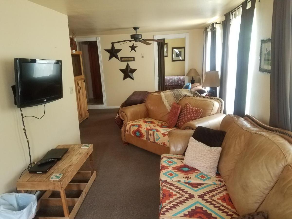Alpaca Inn, The لافا هوت سبرينغس المظهر الخارجي الصورة