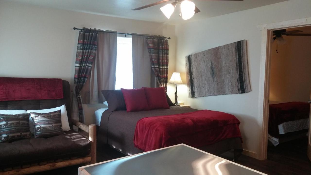 Alpaca Inn, The لافا هوت سبرينغس المظهر الخارجي الصورة