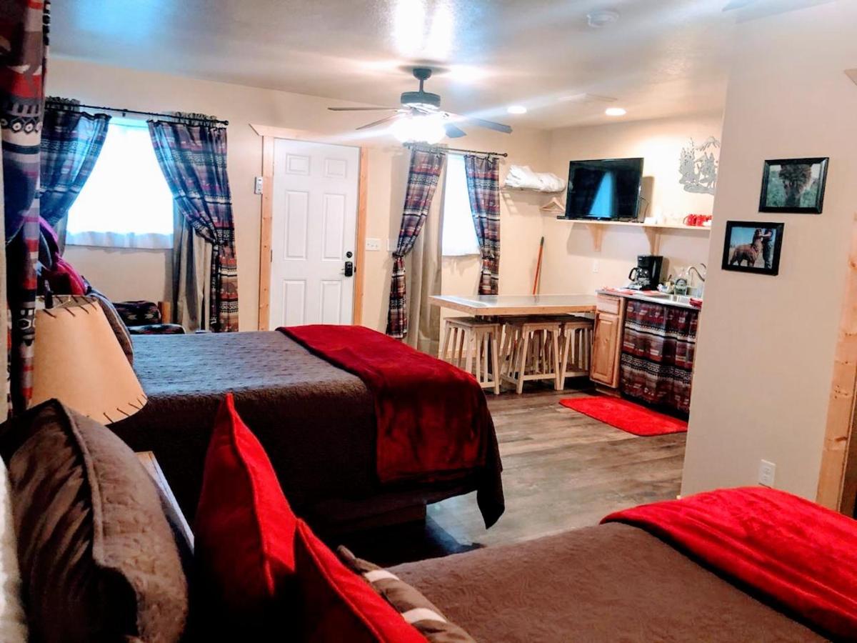 Alpaca Inn, The لافا هوت سبرينغس المظهر الخارجي الصورة